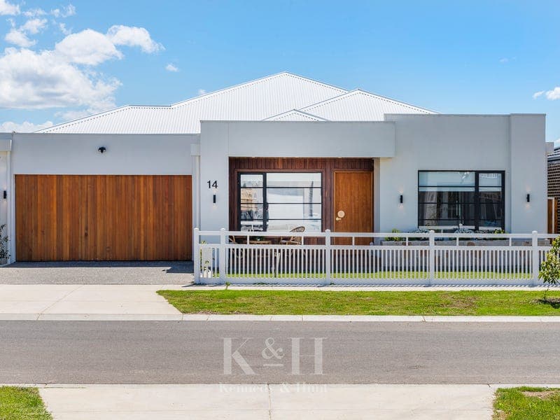 14 Lindquist Drive, Gisborne