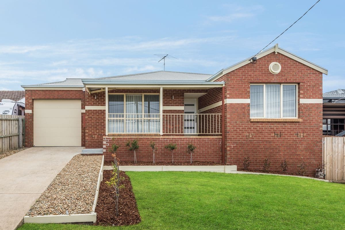 13 Hunt Road