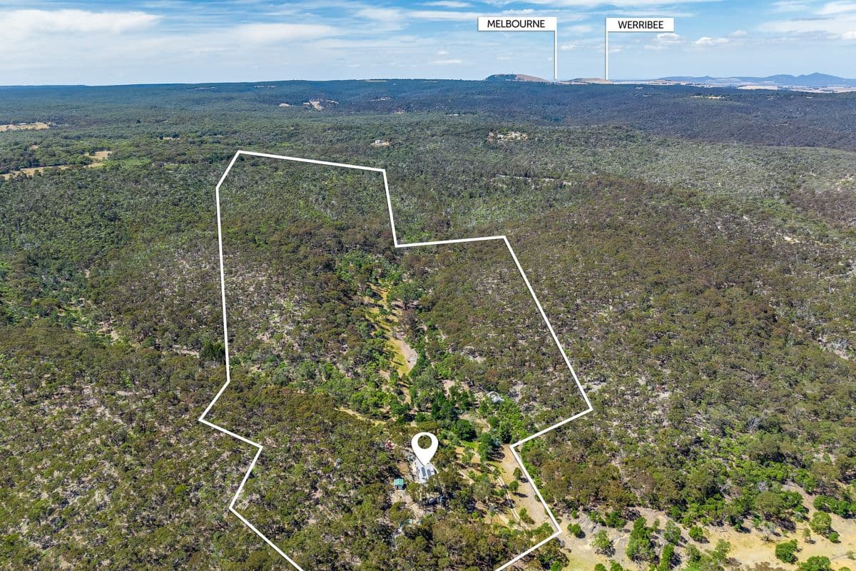 335 South Steiglitz Road
