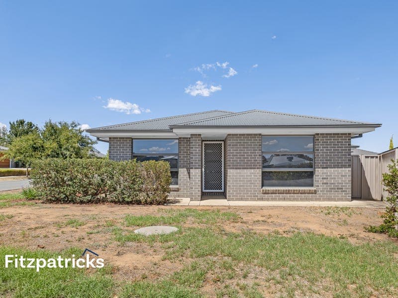 2 Opperman Street, Boorooma