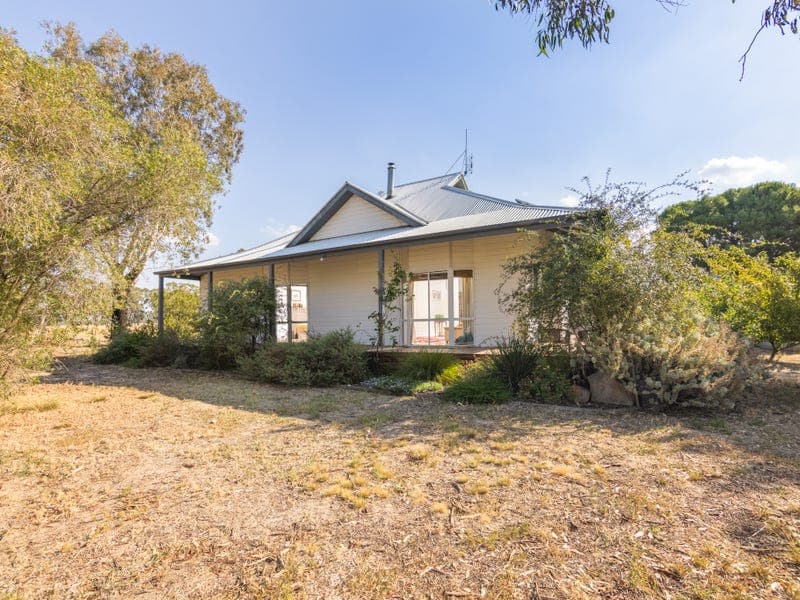 21 Hills Road, Nurrabiel