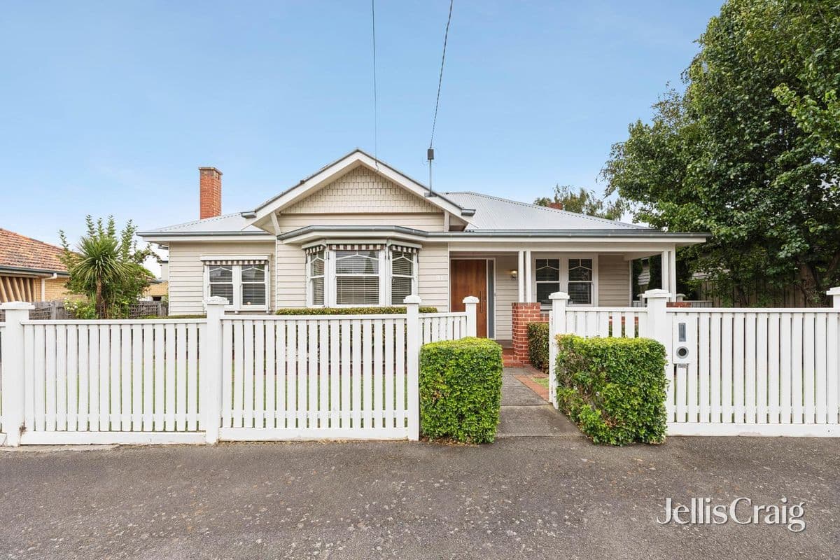 31 Hotham Street