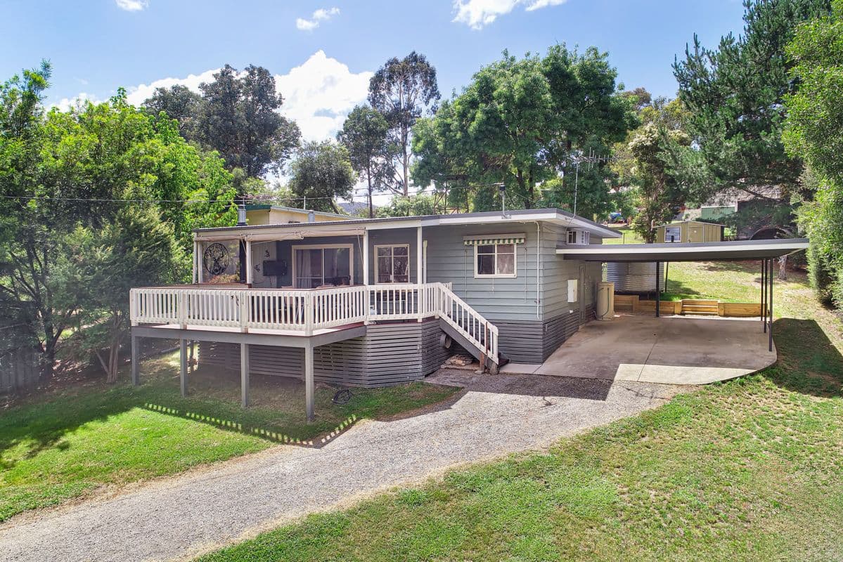 16 Barnetts Road