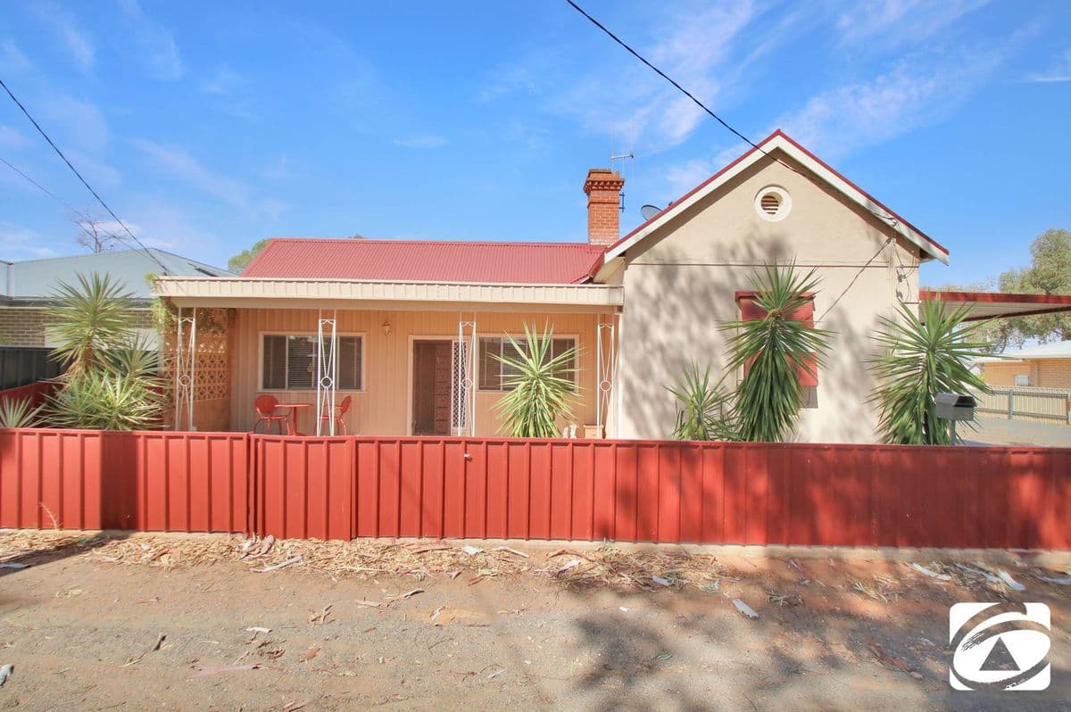 35 Nicholls Street