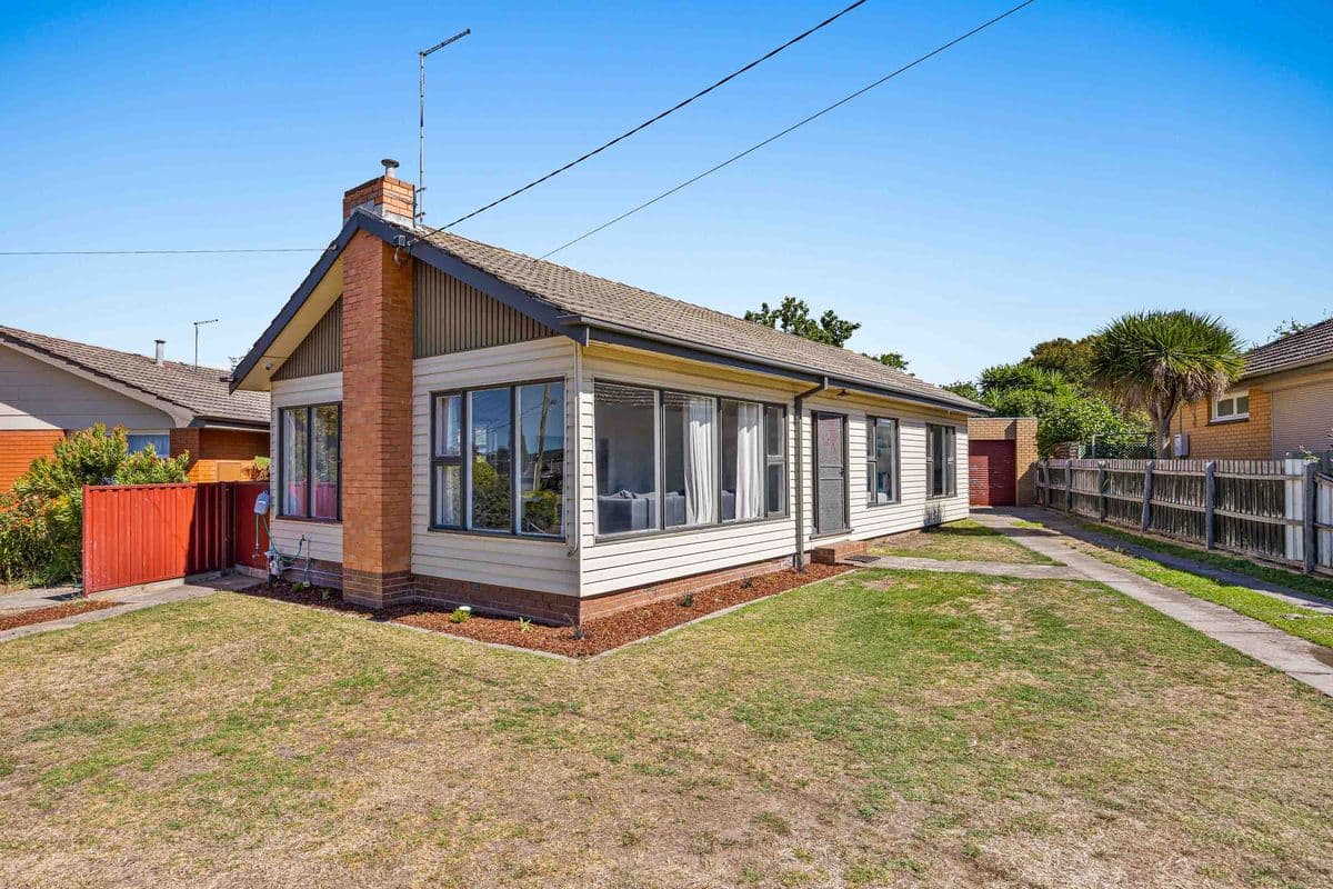 1117 Grevillea Road