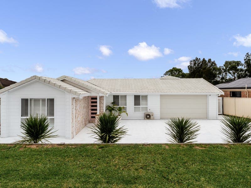 13 Gloucester Circuit, Albion Park