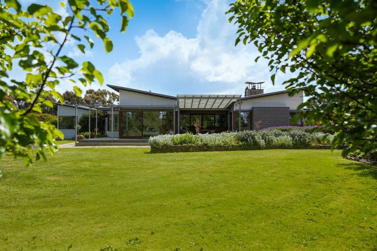 1071 Kyneton Metcalfe Road