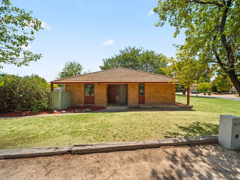 2 Kennewell Place