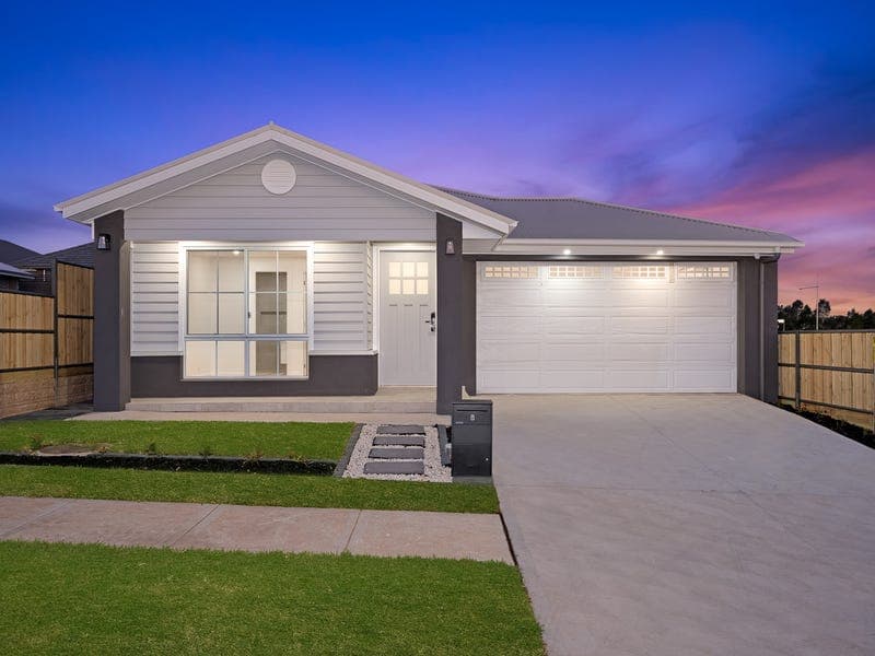 8 Equestrian Street, Cobbitty