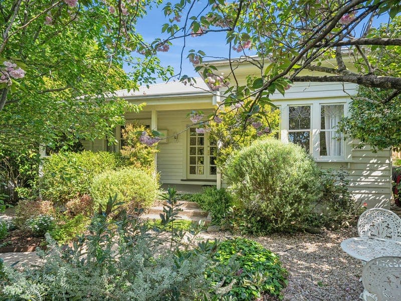 27 Manifold Street