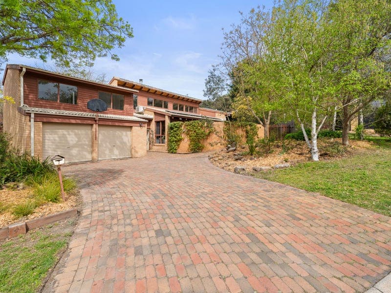 7 Hardie Close