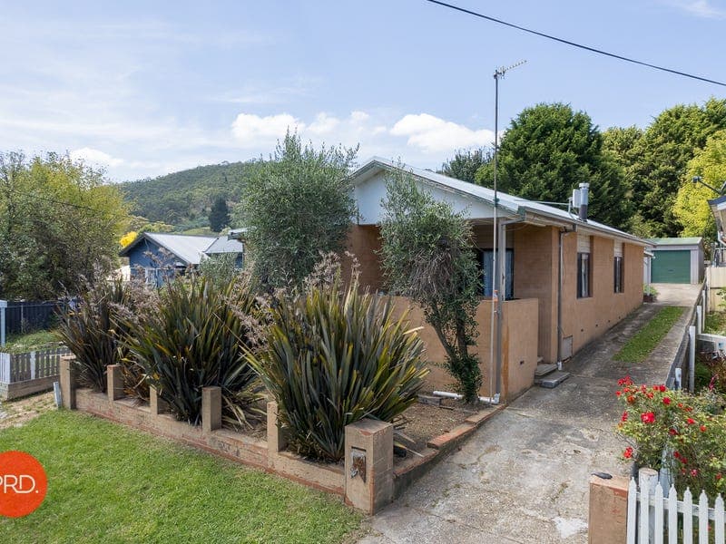 12 Wilga Street, Captains Flat