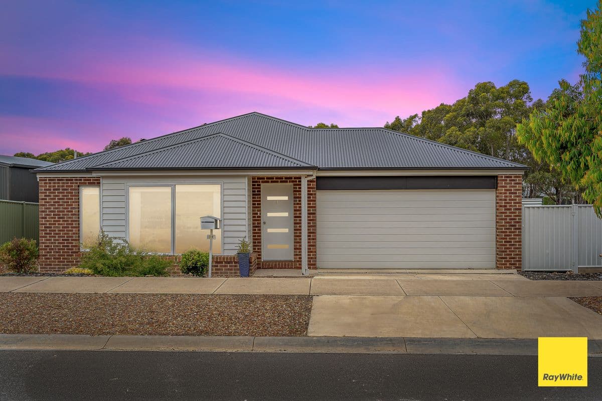 79 Lanark Drive