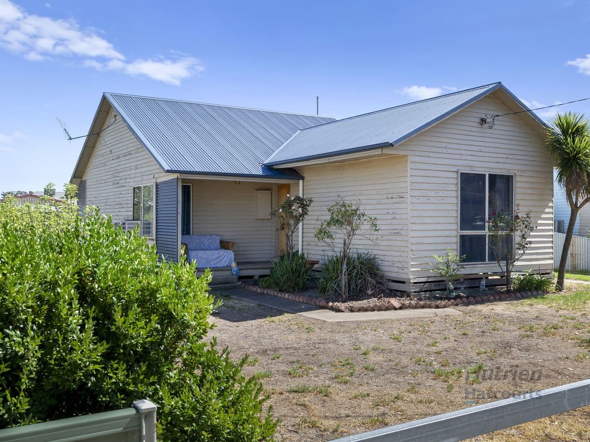 54 Clifton Street