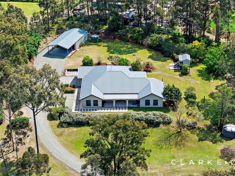 18 Sutton Grove, Branxton