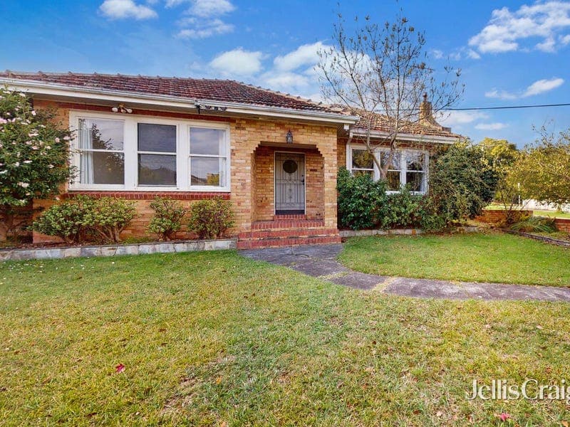 37 Rangeview Grove, Balwyn North