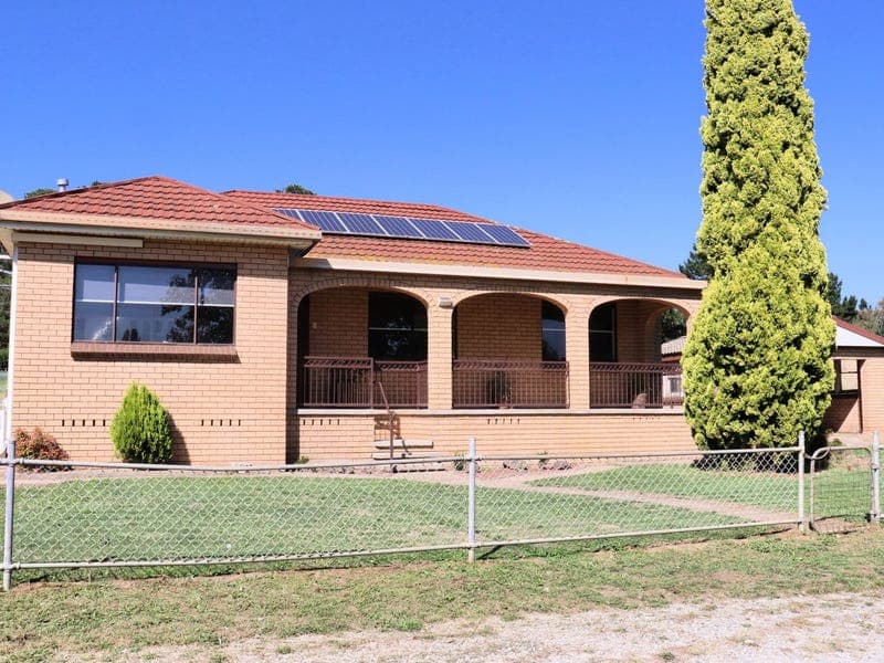 54 Edgar Hanrahan Drive, Burraga