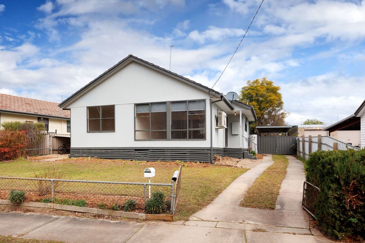 2 Tooma Street