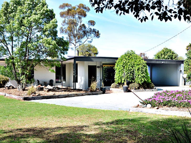 26 River Road