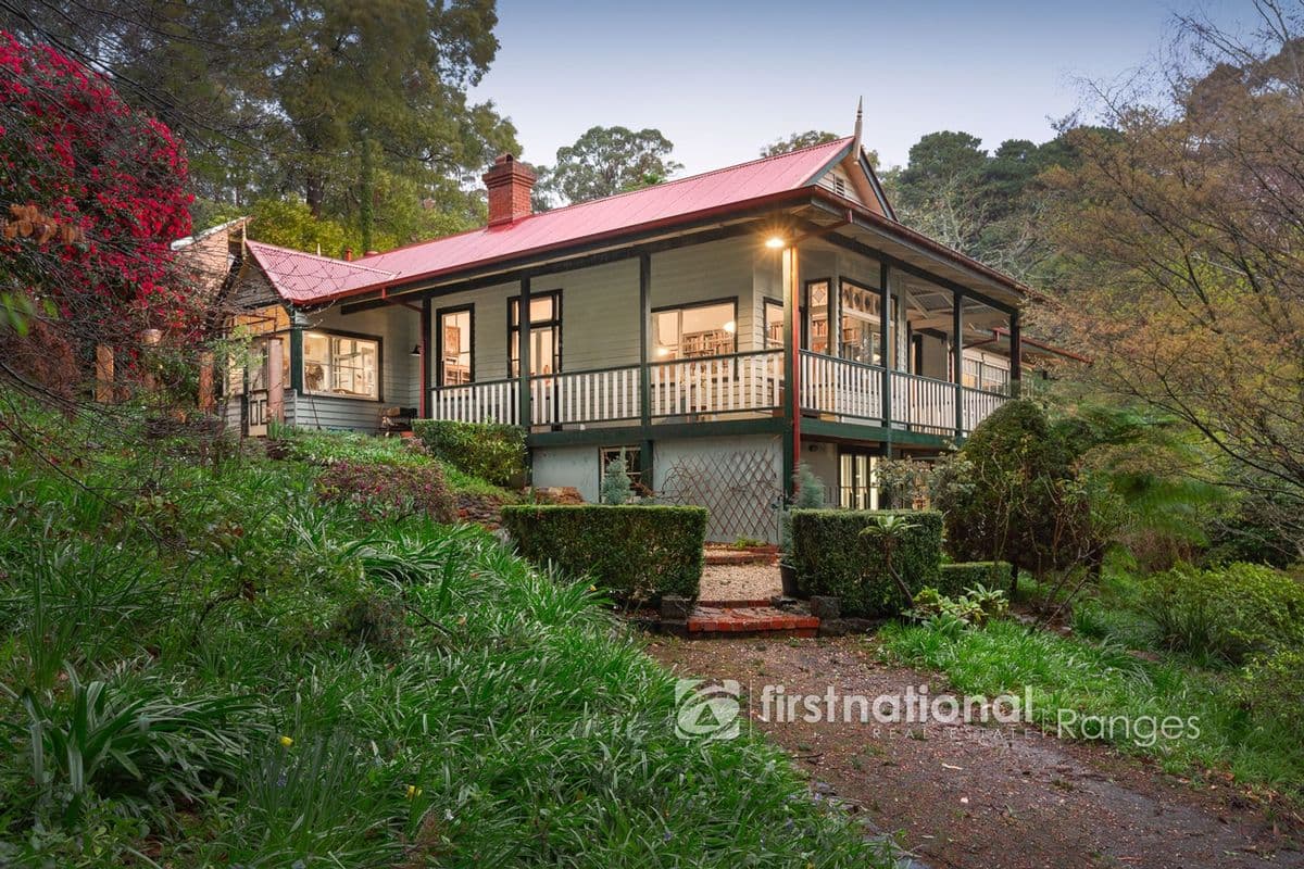 4 OGILVY ROAD