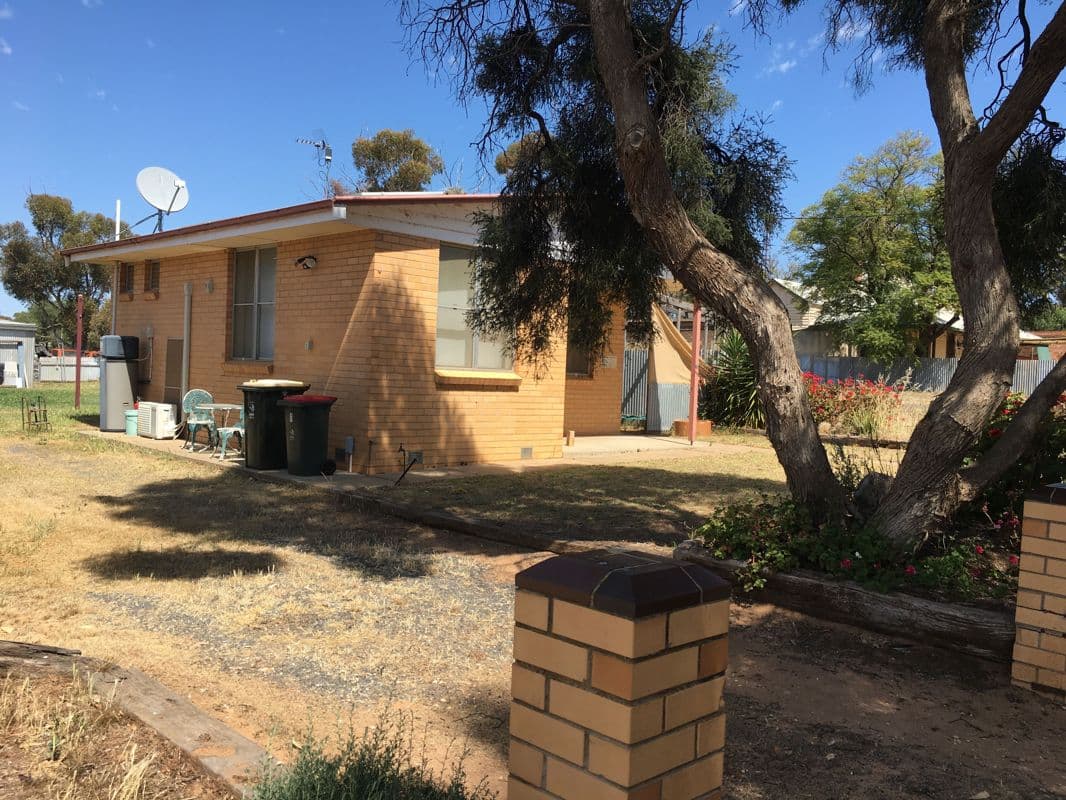 12 MESSINES STREET