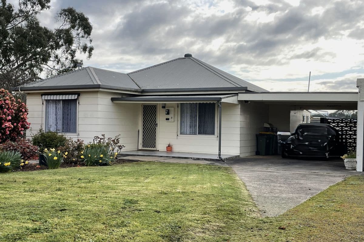 5960 Portland-Casterton Road