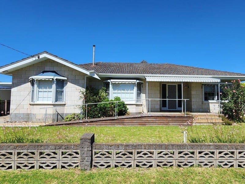 9 Campbell St