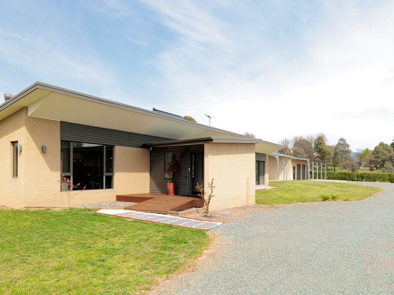 5 Ritherdon Place