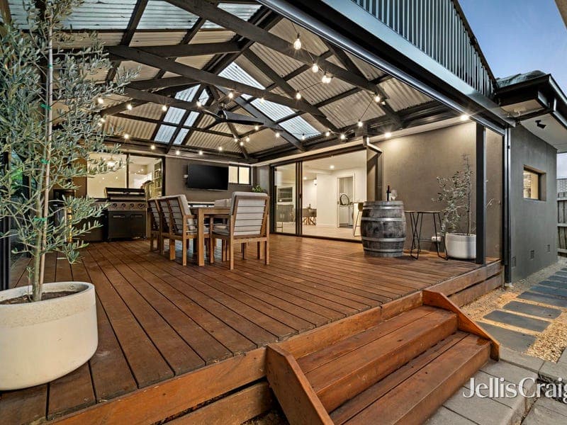 15 Birkenhead Drive