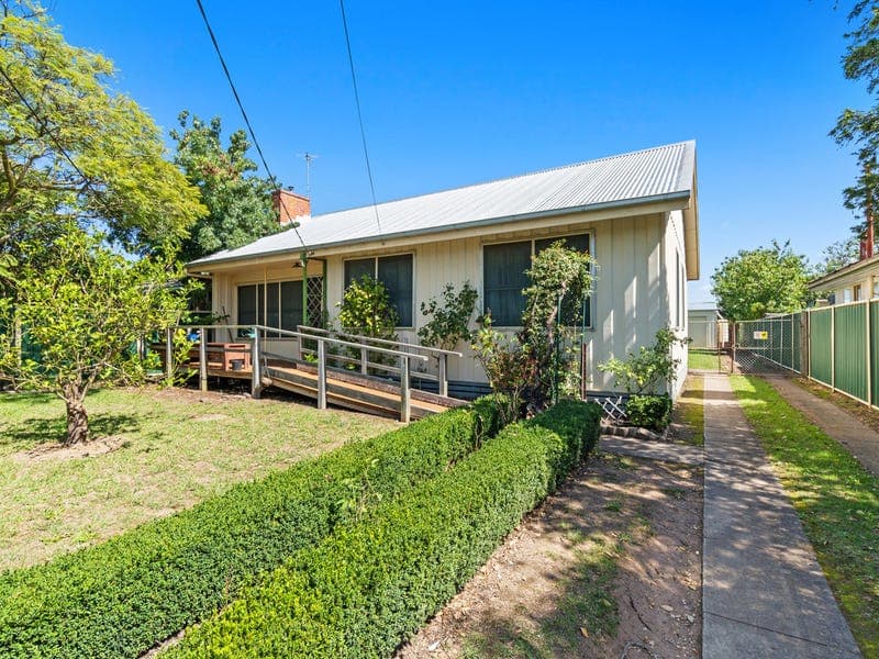 15 Knight Street, Maffra