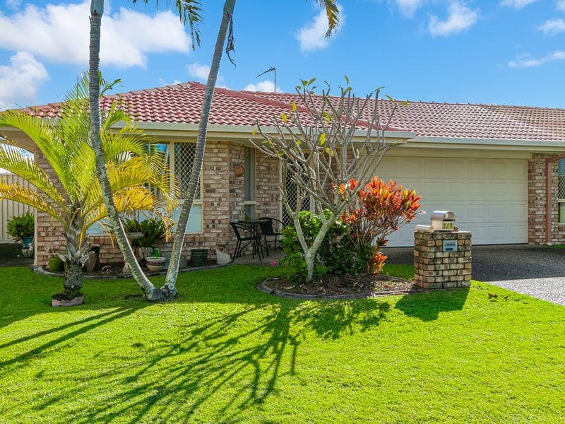 2/7 Woodlands Drive, Banora Point