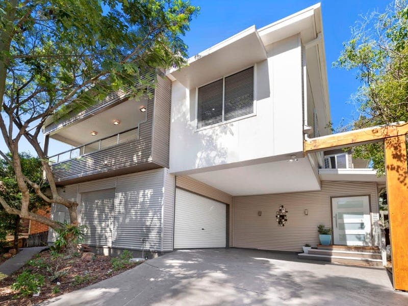 17 Dominic Drive, Batehaven