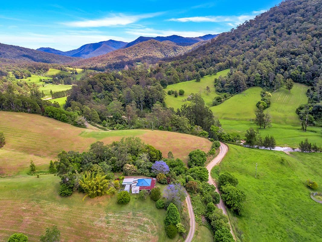 335 Upper Buckrabendinni Road