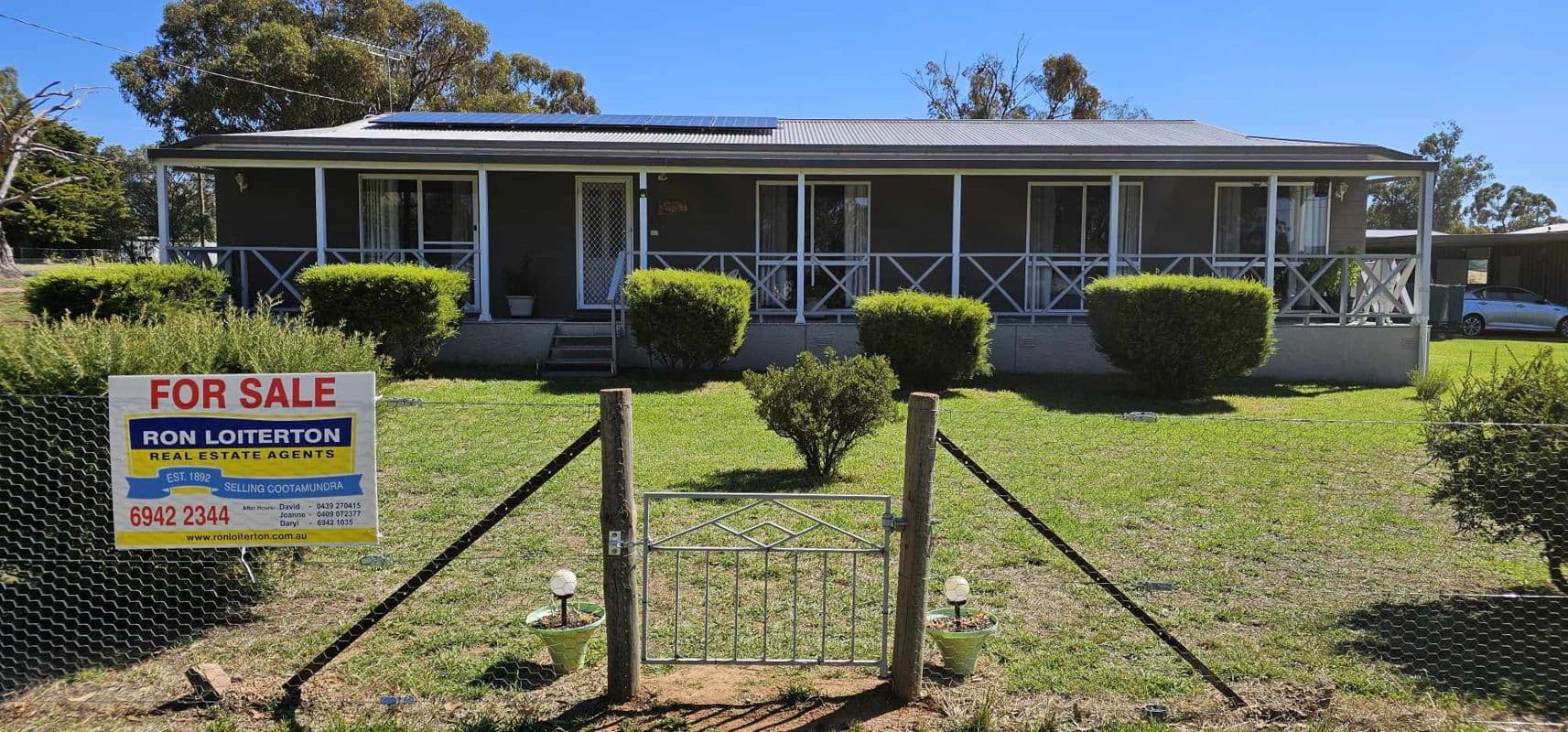 11 Amos St
