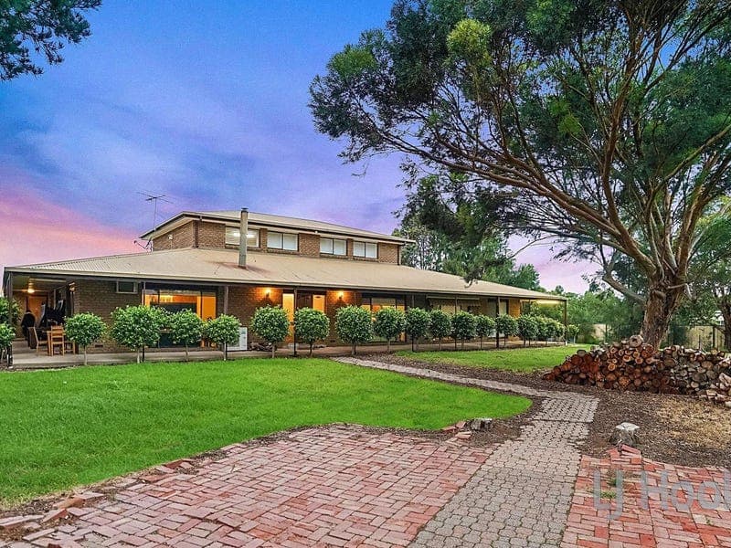 30 Orlando Grove, Avalon