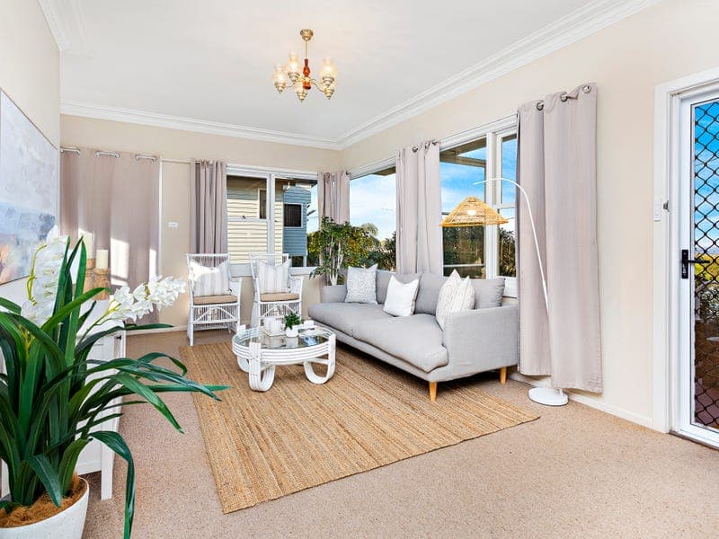 4 Hutchinson Street