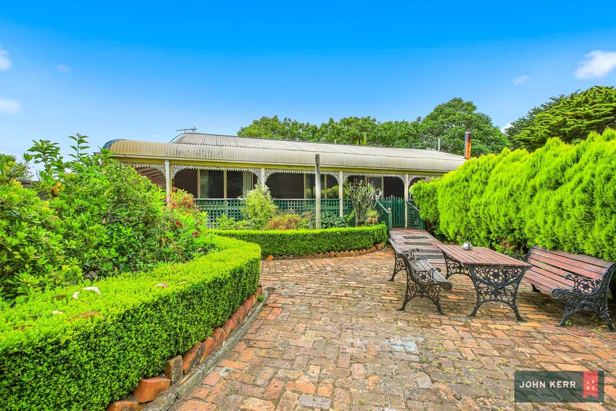 24 Schofields Road
