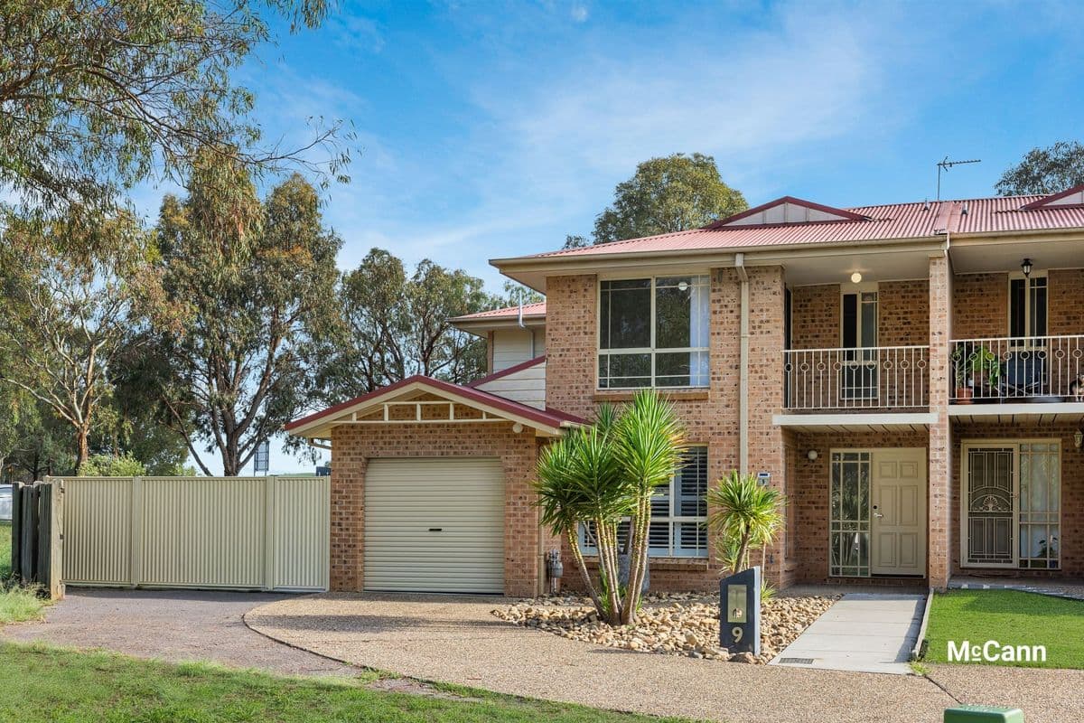 9 Attwood Close