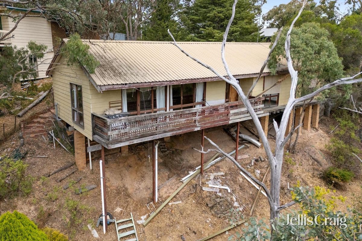 15 Upper Road