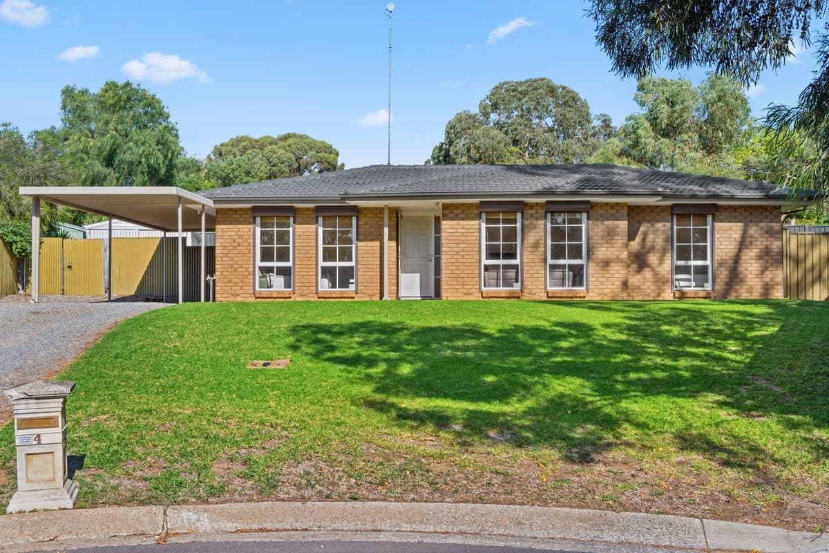 4 Lorikeet Court