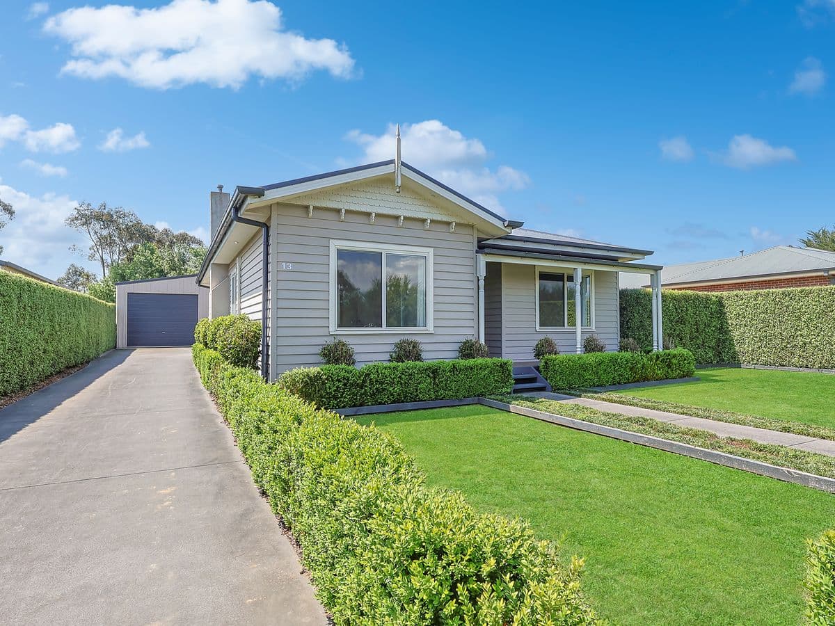 13 RAILWAY AVENUE