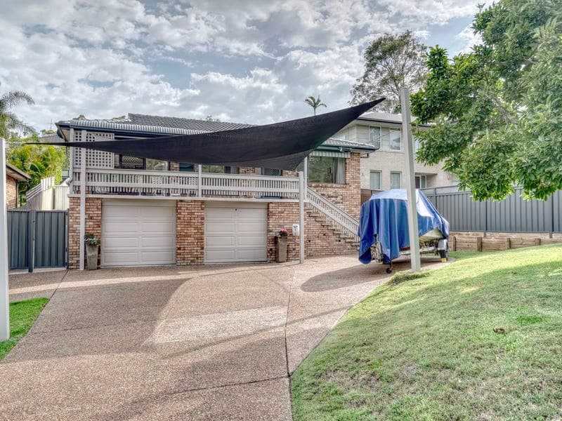 10 ROY AVENUE