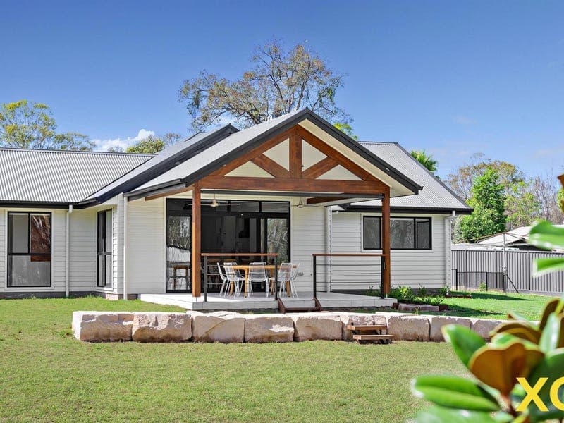 3055 New England Highway, Belford