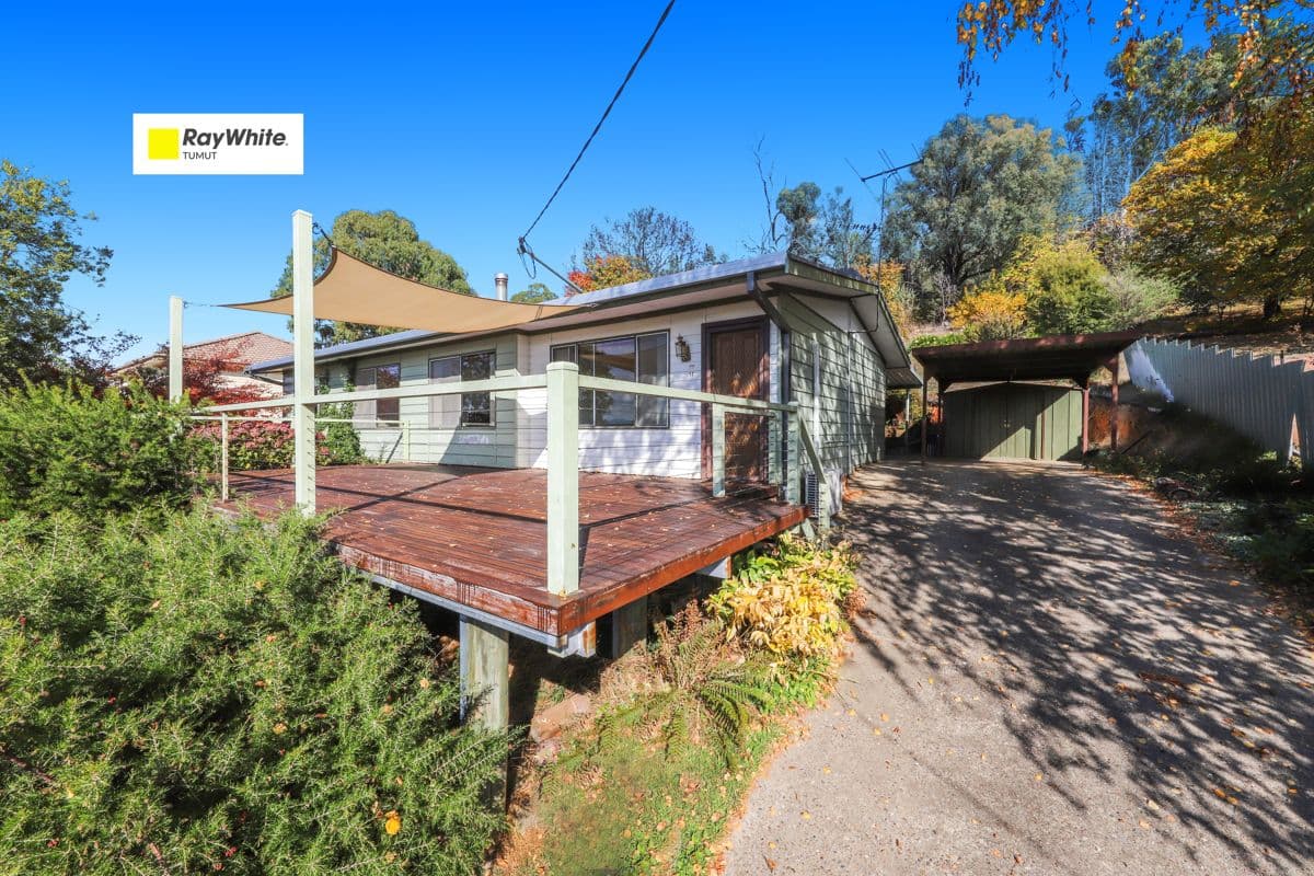 14 Bartlett Street