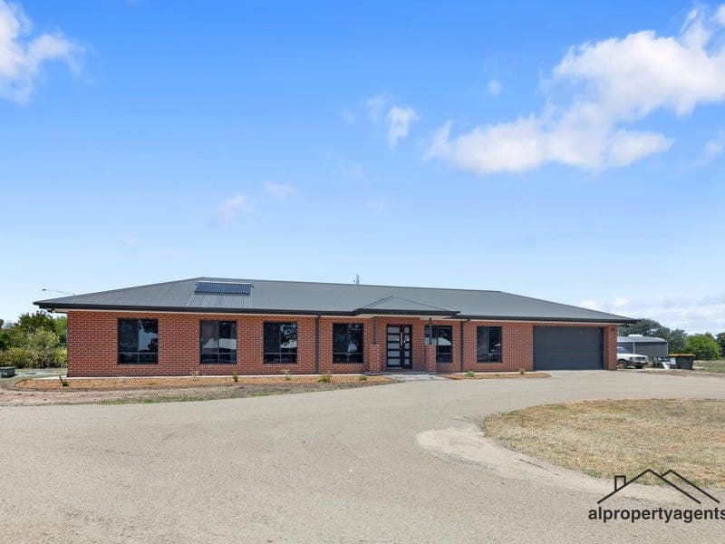 28 Grahams Bridge Road