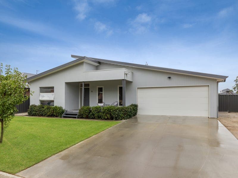 16 Armstrong Drive, Barham