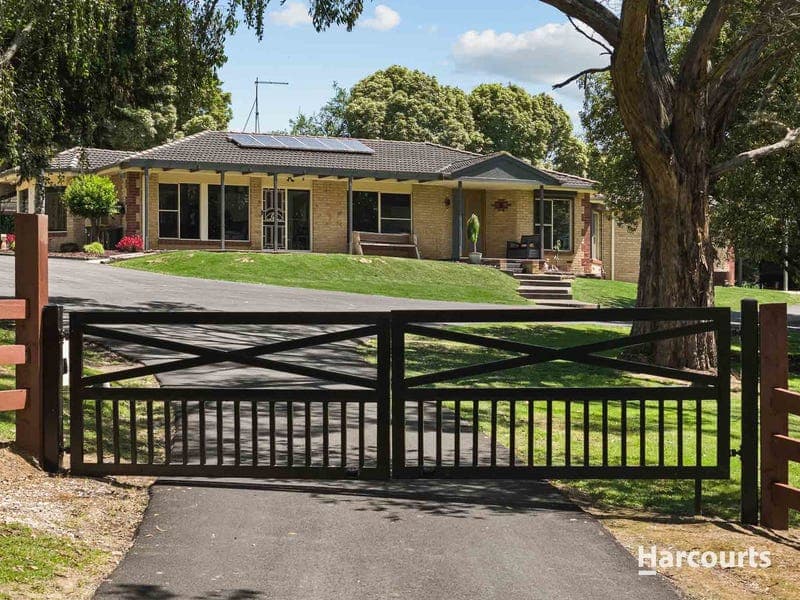 8 Chitalwood Court, Nilma