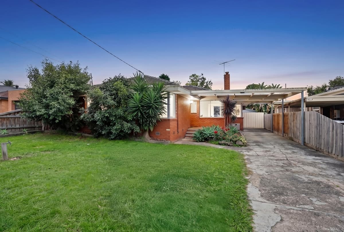 11 DARREN AVENUE