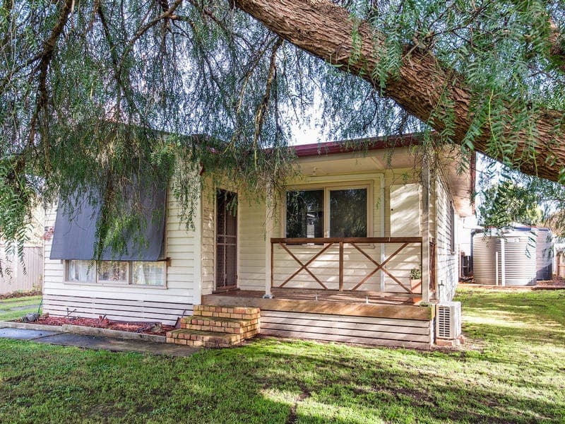 99 Monroe Street, Branxholme