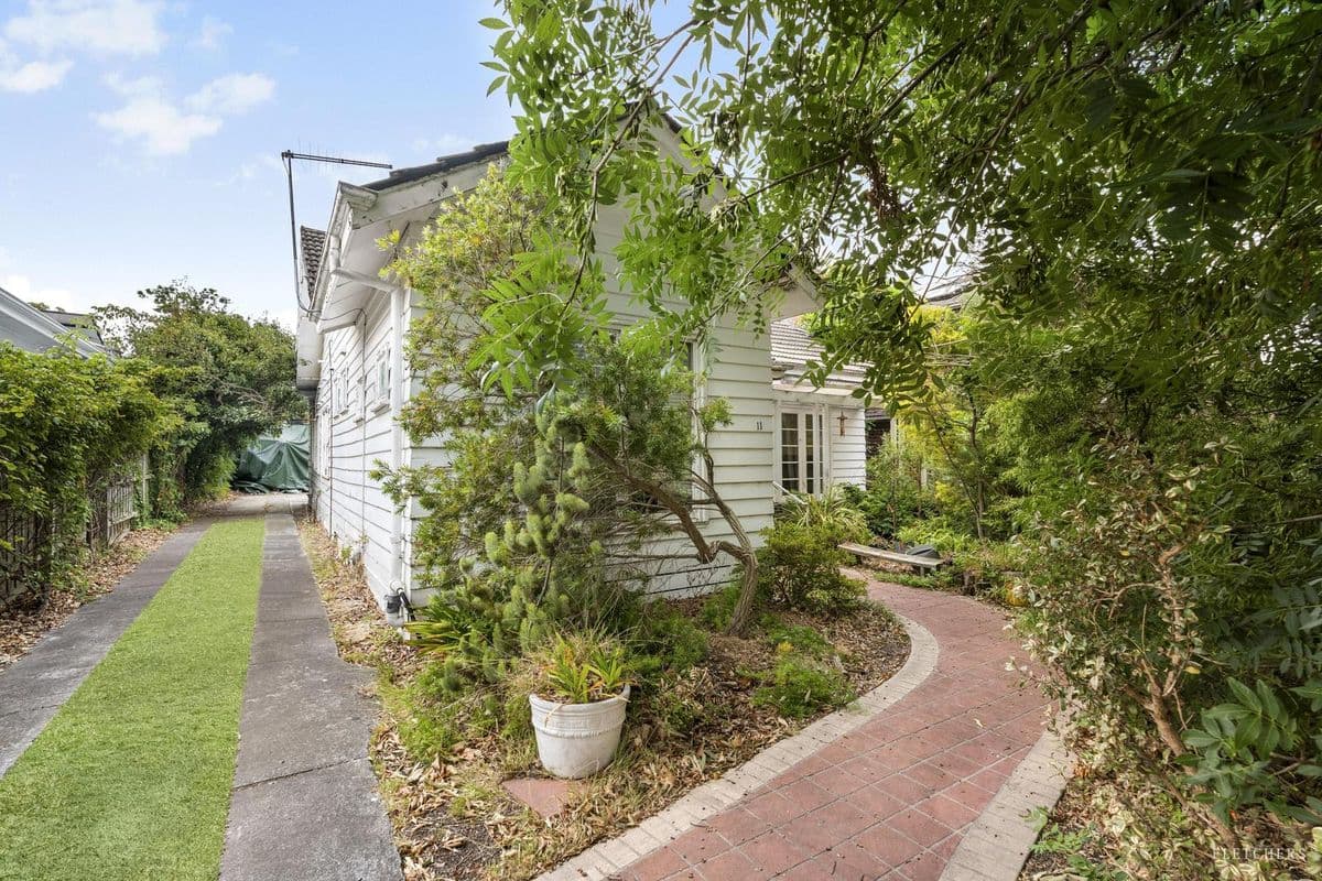 11 Devon Street